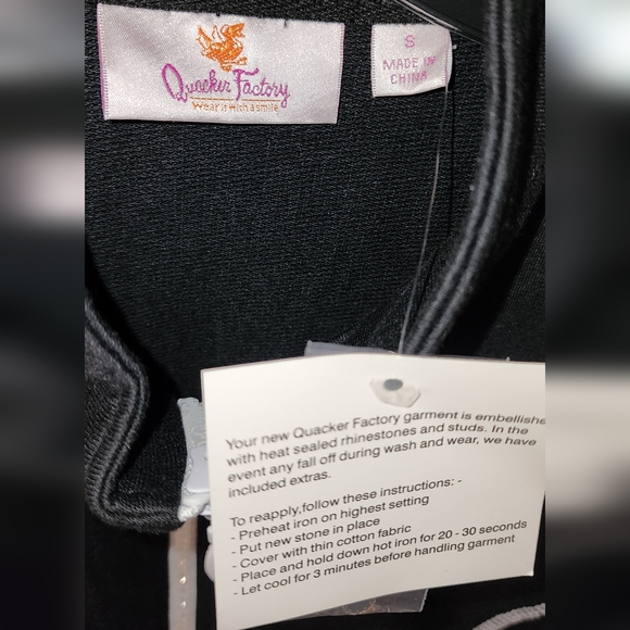 Quaker Factory NWT Women's Small Black and White Vest with a Rhinestones Zipper - Picture 5 of 7